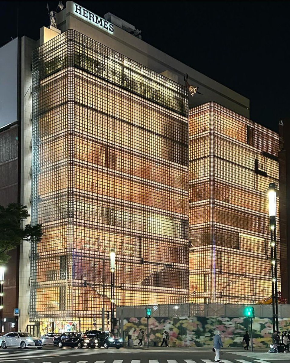 archivo_dise's tweet photo. La tienda Hermès 
por Renzo Piano 2001

Tokio, Japón. https://t.co/Jah6xnJ0pZ