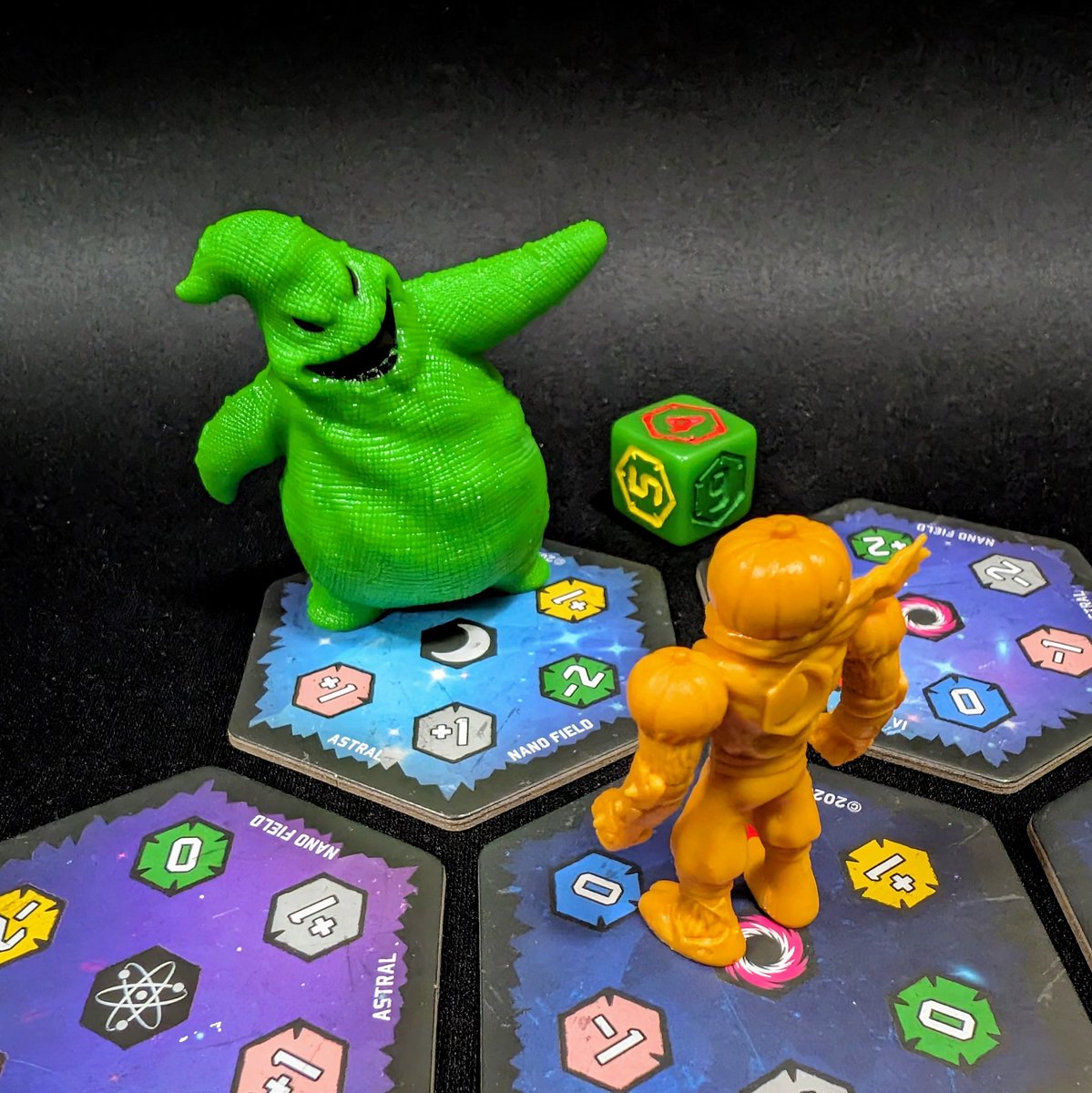 Finding a new figure is always fun, #OogieBoogie is rolling his own die up against Ninjack. 🎲 🎃