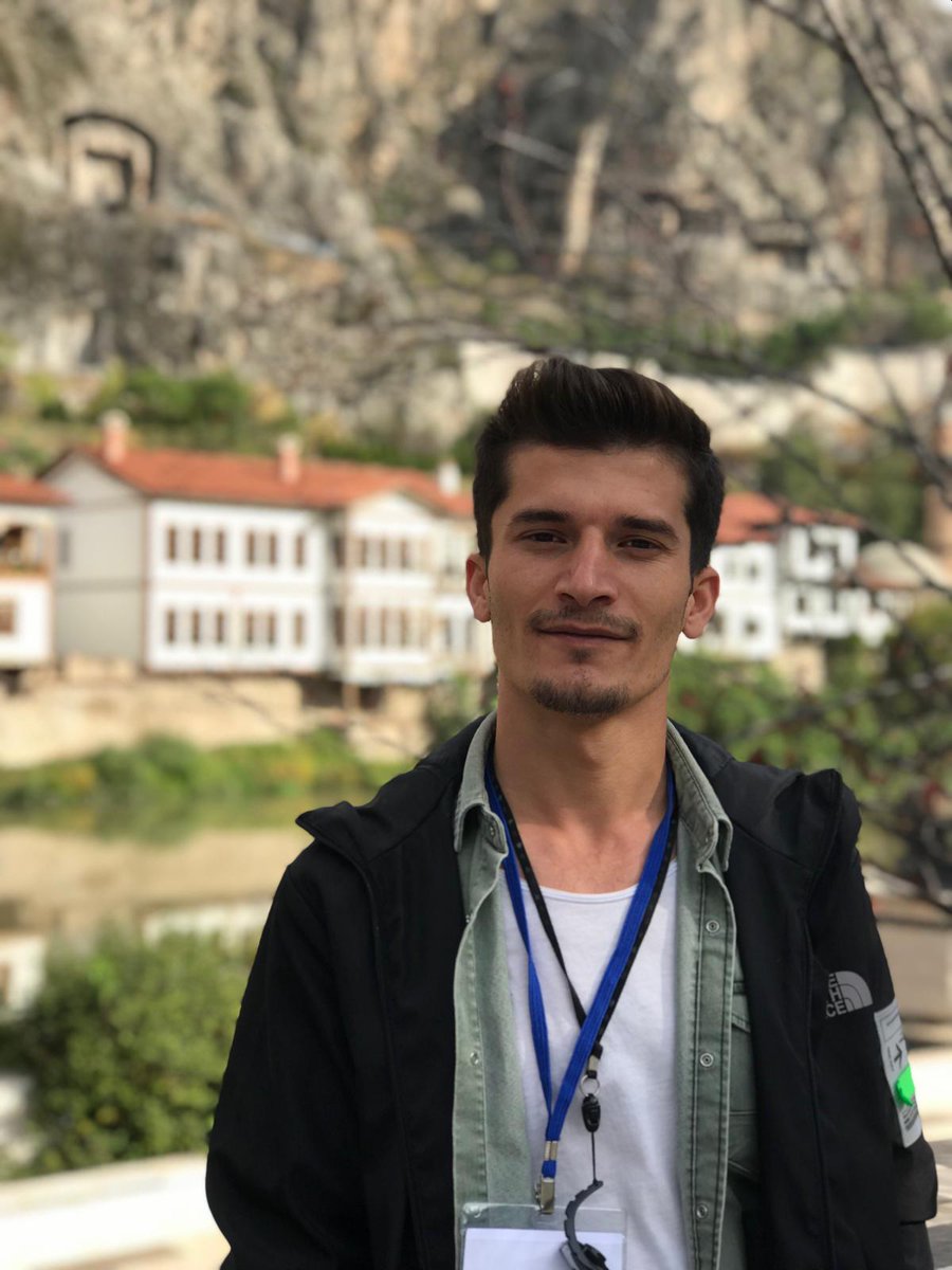 YusufTabarl's tweet photo. Daha ne kadar unutulmaya çalışılıcak bu dava biz üzülmeyi unuttuk  72 insanı katleden birileri için tutuklanma kararı bir mahkemede bu kadar düşünülüyor mu? Ben bu gece abim ve o tertemiz günahsız  insanlar için bağırıyorum duyun sesimizi.
#isiasortakdavamız 
#isiasolasıkast https://t.co/zpCSfwNWiy