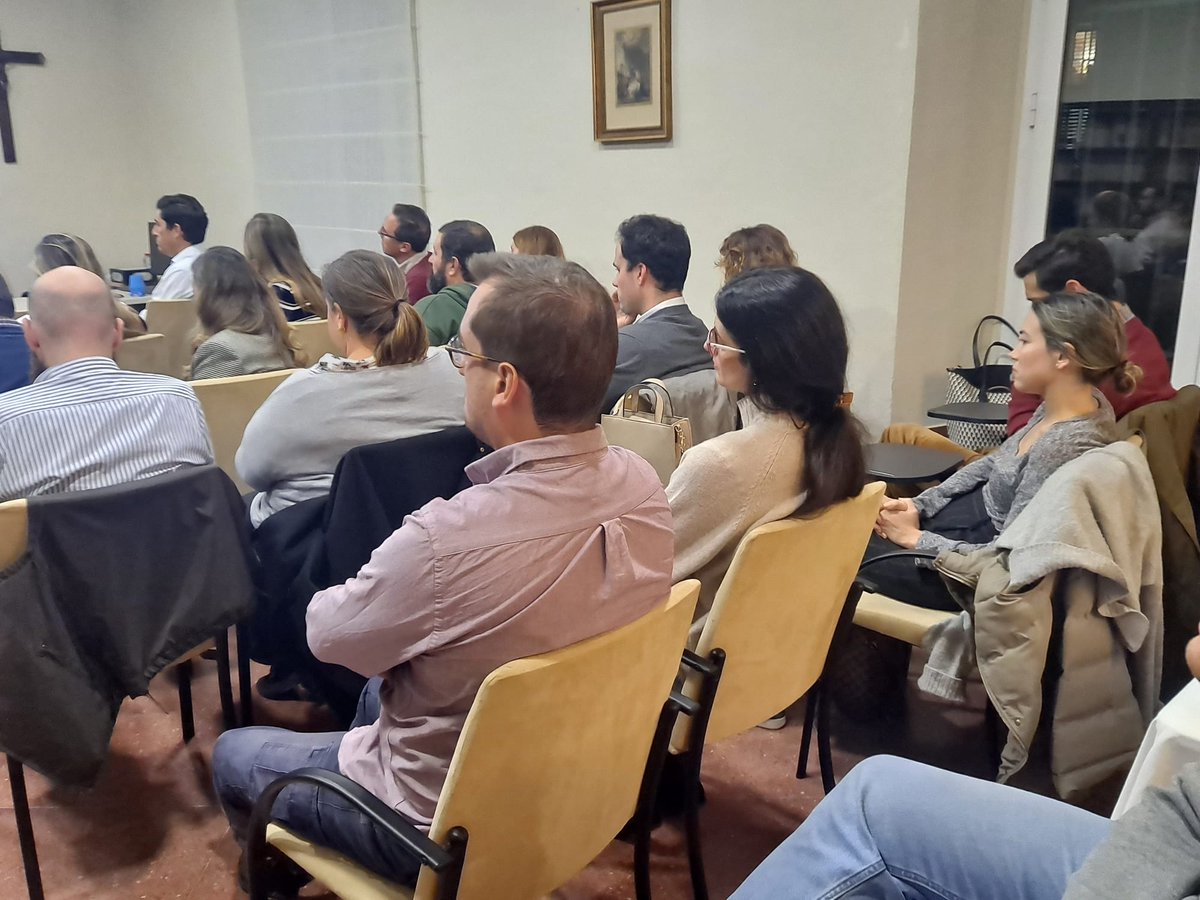 iglsrsanjose's tweet image. Fotos de la sesión del 20 de Noviembre de MTN 2.0

#matrimoniosparauntiemponuevo #MTM2.0 #iglesiadelseñorsanjosé