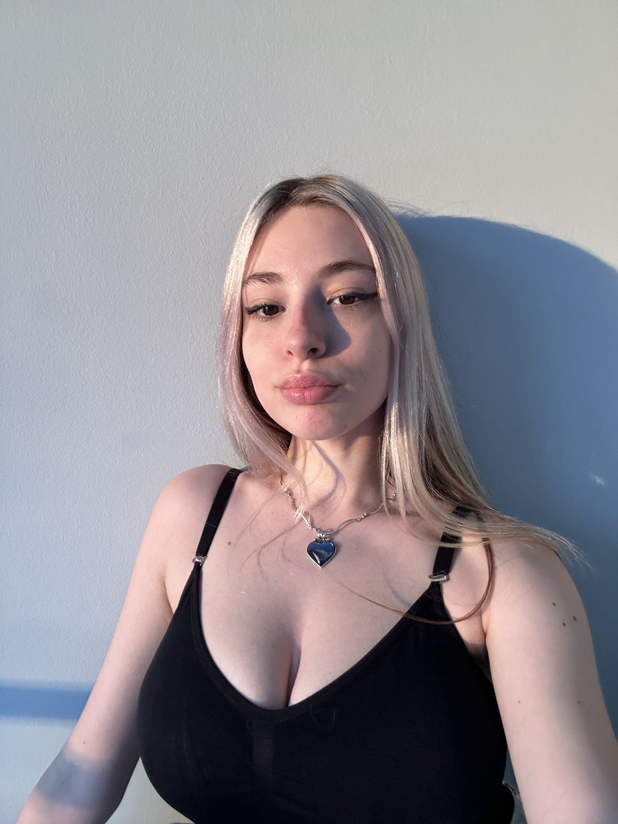 Ella🪬 tweet media