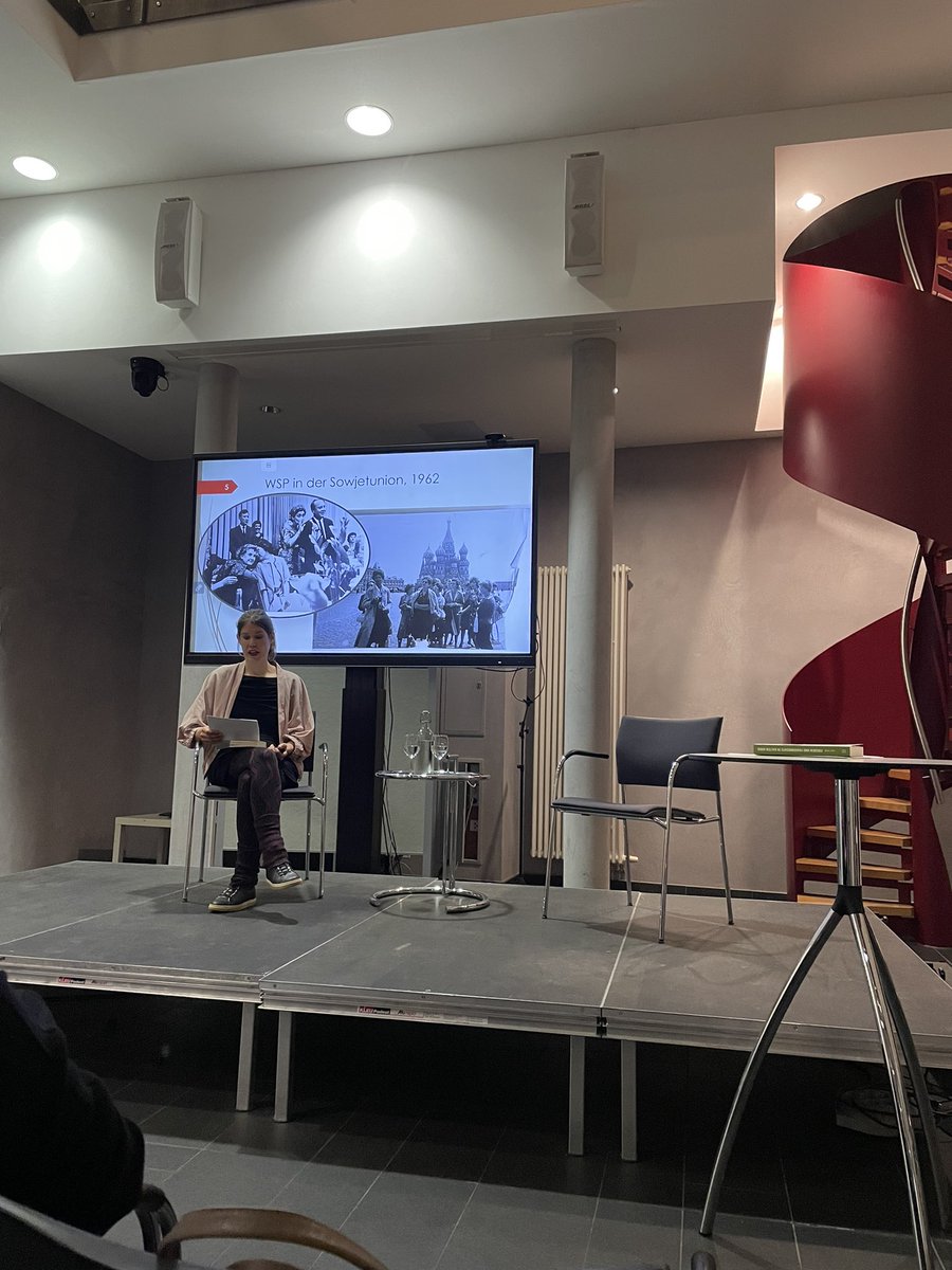 📚 Heute, Book Launch mit Lara Track. 

Sie spricht zu Women Strike for Peace in historischer und transnationaler Perspektive