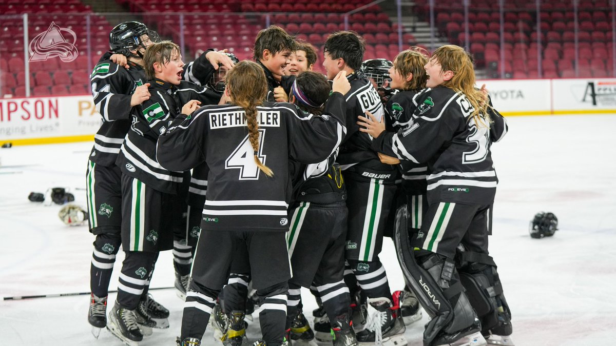 It was a hard fought battle between Boulder and Littleton at the Avalanche International Qualifier!  

With a 5-4 win in double overtime, Boulder will be the 12U AA team to represent the Jr. Avs at the Quebec International Pee-Wee Hockey Tournament!