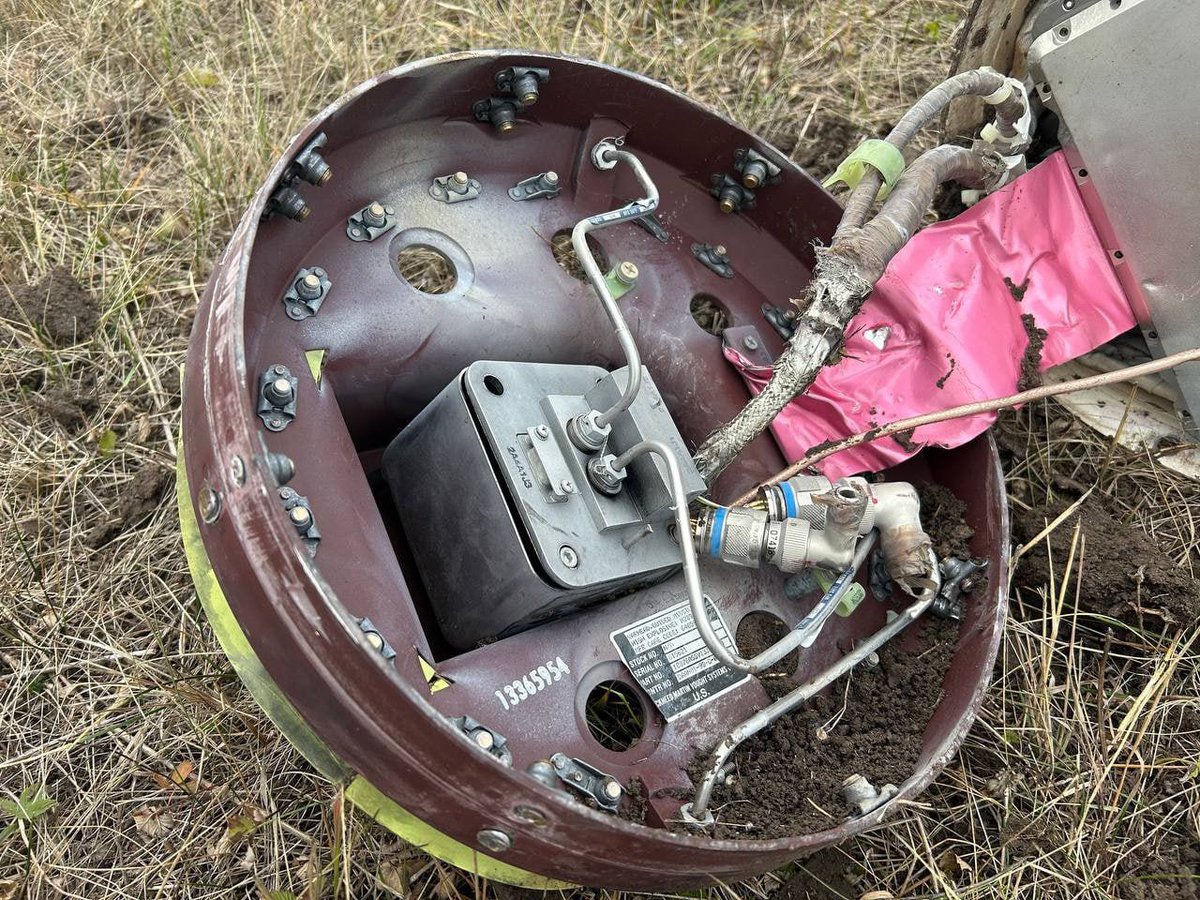MissileMan62075's tweet photo. Ukraine used US ATACMS missiles in 2 attacks on Russian soil this week.
 * Nov 23: Targeted an S-400 system near Lotaryovka.
 * Nov 25: Targeted Kursk-Vostochny airfield.
   Russia claims to have intercepted many. #Ukraine #Russia #ATACMS #War https://t.co/K8zZrFaKk9
