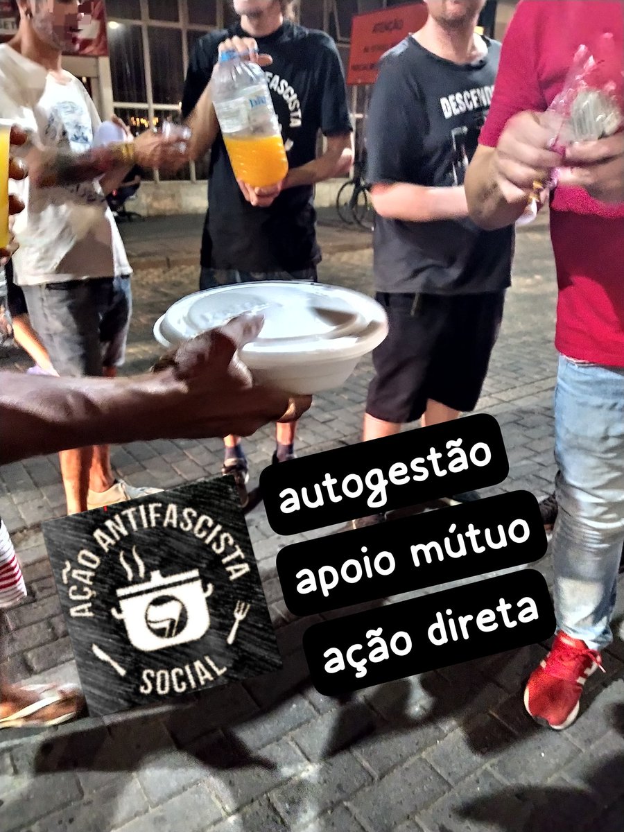 do_voltaire's tweet photo. Porto Alegre, segunda-feira 25 de Novembro de 2024.

114 jantas cheirosas, coloridas e deliciosas para pessoas em situação de rua e vulnerabilidade social, também para trabalhadoras precarizadas e exaustas. 
Insegurança Alimentar é você não saber quando será a sua próxima . https://t.co/MLfAbhQF11