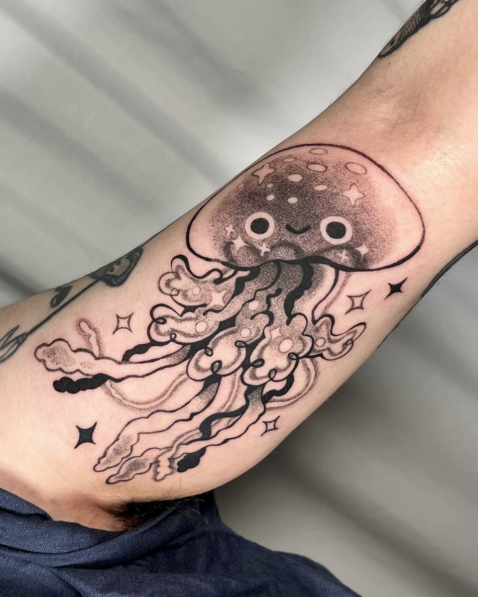 shlorp's tweet photo. Spotted jellyfish I tattooed last week ✨ https://t.co/LxgZiIdwaR
