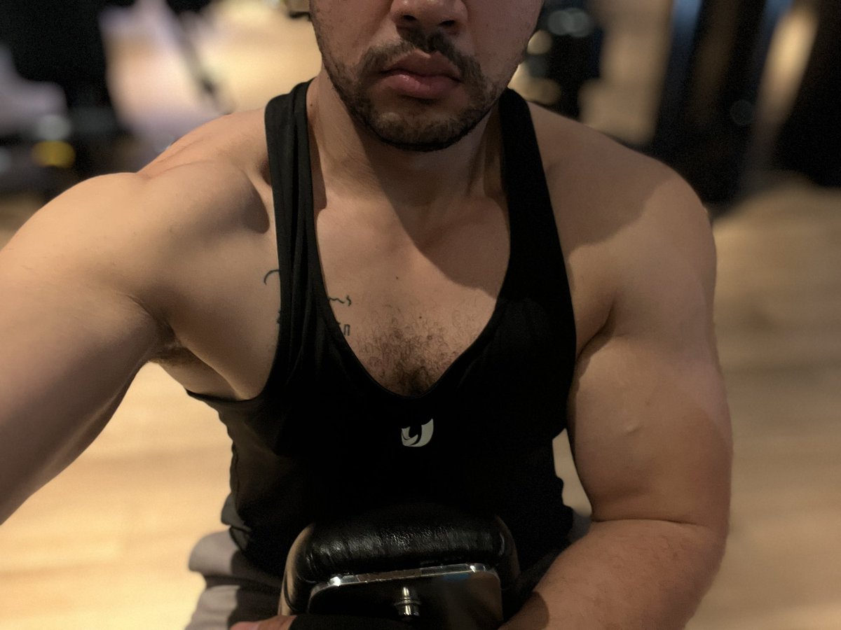 Need to get back to the gym… #ShoulderInjury #Fitgay #FitnessGoals