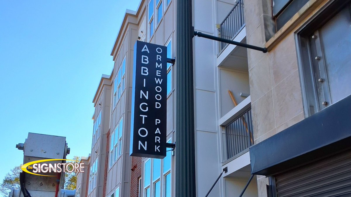 signstoremacon's tweet image. We partnered with Sturgis Construction to design, fabricate, and install this sleek illuminated blade sign for The Abbington at Ormewood Park Apartments. Ready to make your brand stand out? 1-800-316-9530
#BladeSigns #IlluminatedSignage #AtlantaBusinesses #TheSignStore