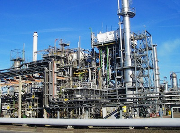 SaharaReporters's tweet photo. EXCLUSIVE: Nigerian Petroleum Company NNPCL Not Trucking Out Petrol From Port Harcourt Refinery, Bought 'C5 Resins And Blended With Naphtha' To Sell To Public – Staff Reveal | Sahara Reporters  https://t.co/nSbwA2DIBt https://t.co/lJN0Uqqrs4