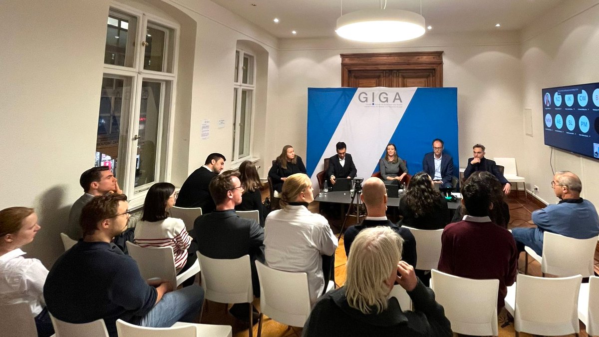 GIGA_Institute's tweet photo. On the future of #sanctions: #GIGA hosted a workshop to discuss current theories &amp; empirical examinations of the politics behind individual &amp; sectoral sanctions – followed by a #GIGATalk, exploring how this policy may evolve after the #USelection. 
Thanks to all participants! https://t.co/o1vd4HFTcj