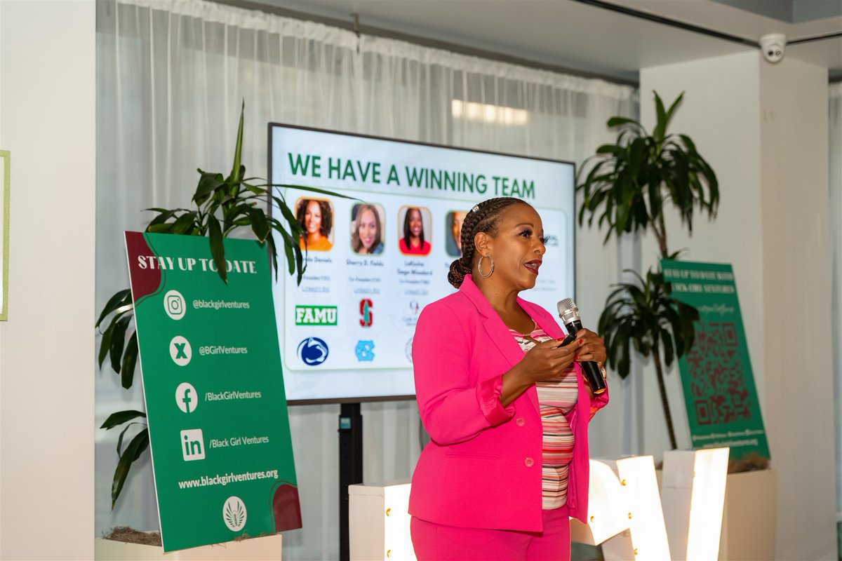 bgvfoundation's tweet photo. 🎤 Chicago didn’t play at the BGV Pitch Competition!
🔥 Founders pitched their hearts out.
👏 The audience crowned the crowd favorite.
✨ LA, Dec 5th—it’s YOUR turn to shine! RSVP now: https://t.co/4v82CQXpr7
#BGVPitch #LAEntrepreneurs #WomenInBusiness #CommunityOrNothing https://t.co/18odGZ9Y87