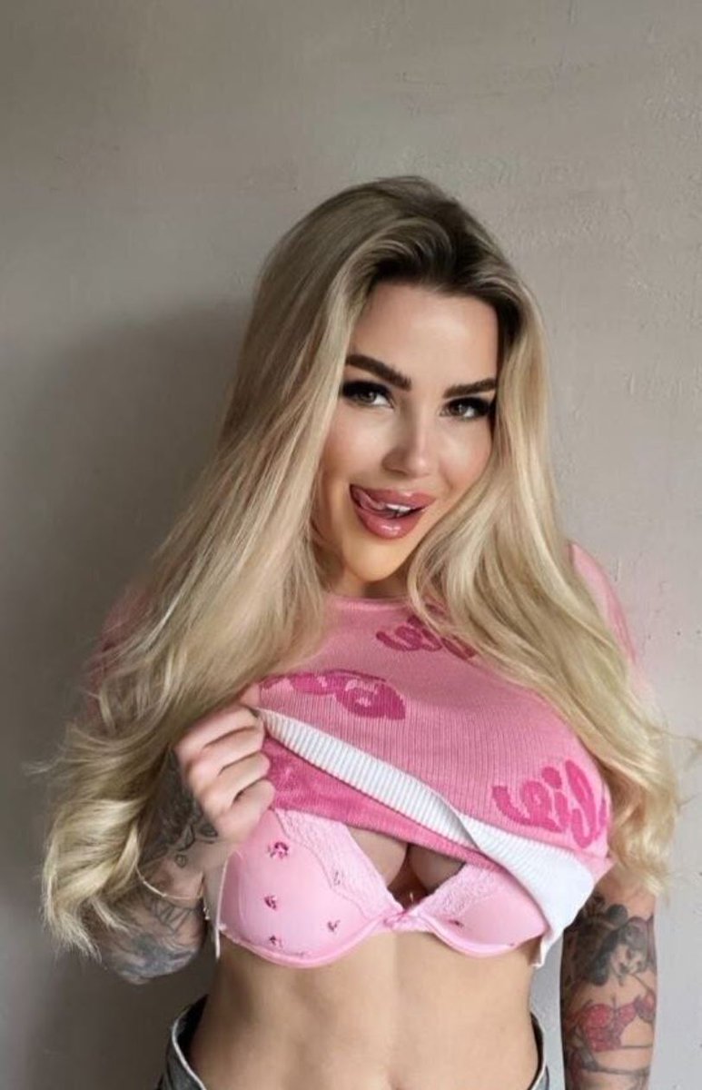 lizza_raid's tweet photo. Would love to have a candy to lick🍭 Got some for me?

https://t.co/PNYInf7IEp https://t.co/hY8wSKuyIQ