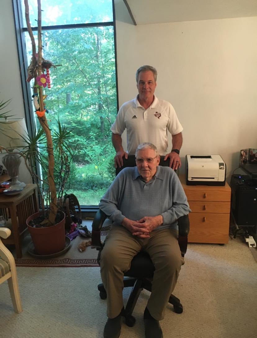 Hayley Moore tweet media