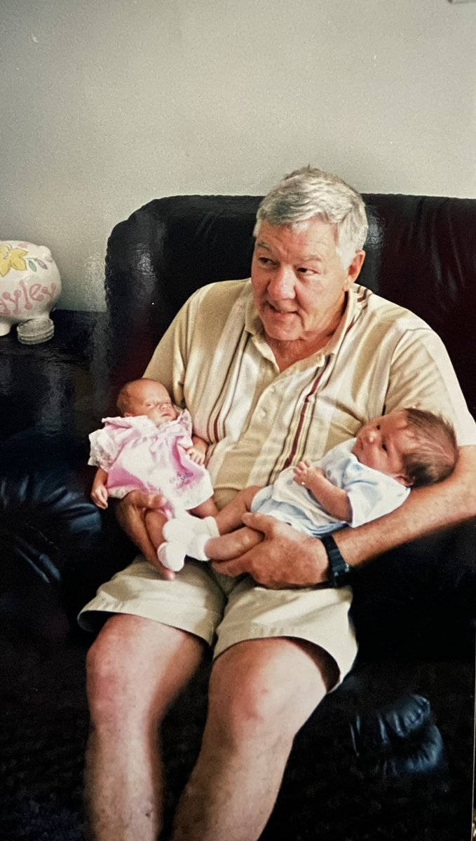 Hayley Moore tweet media