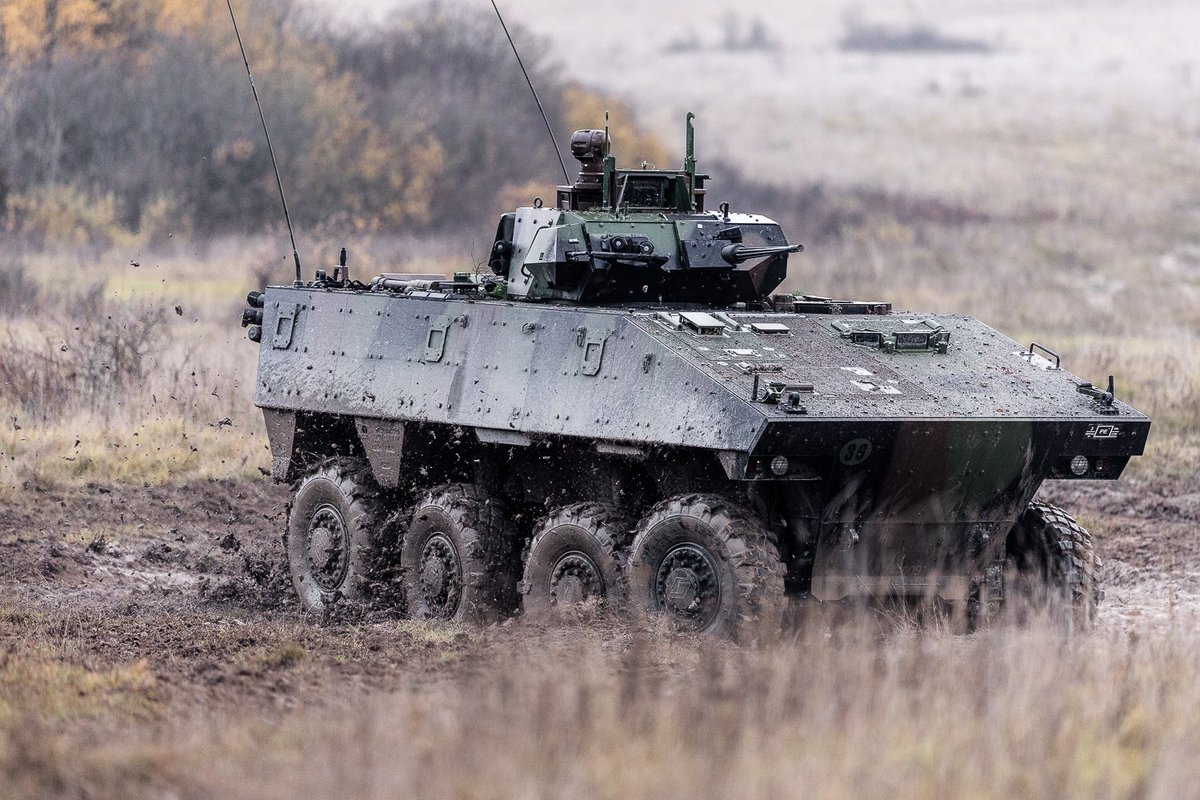 KNDS_France's tweet image. Aujourd’hui, nous vous proposons une petite compilation de nos produits ! #VBCI #CAESAR #Leclerc #TITUS

Today, we're bringing you a small compilation of our products!