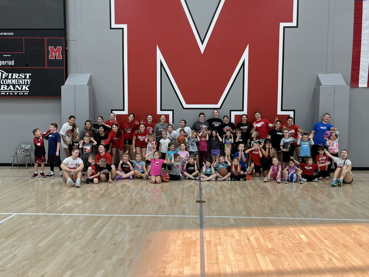 MHS_GBball's tweet photo. Turkey camp for the MYB little. 4k-2nd graders had a blast today with our lady Red Hawks! https://t.co/dSOVYB7P44