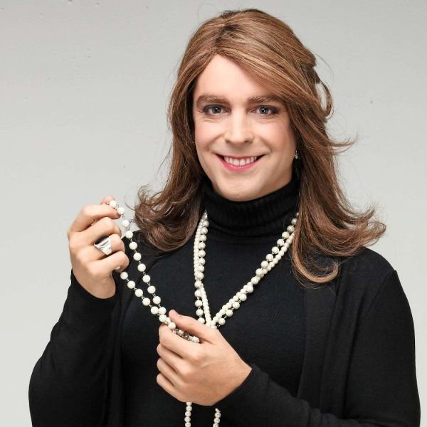 hernan_sr's tweet image. Se filtra foto de la acosadora del presidente Boric.
#ViejaCaliente 
#lawfare 
#BebeReno