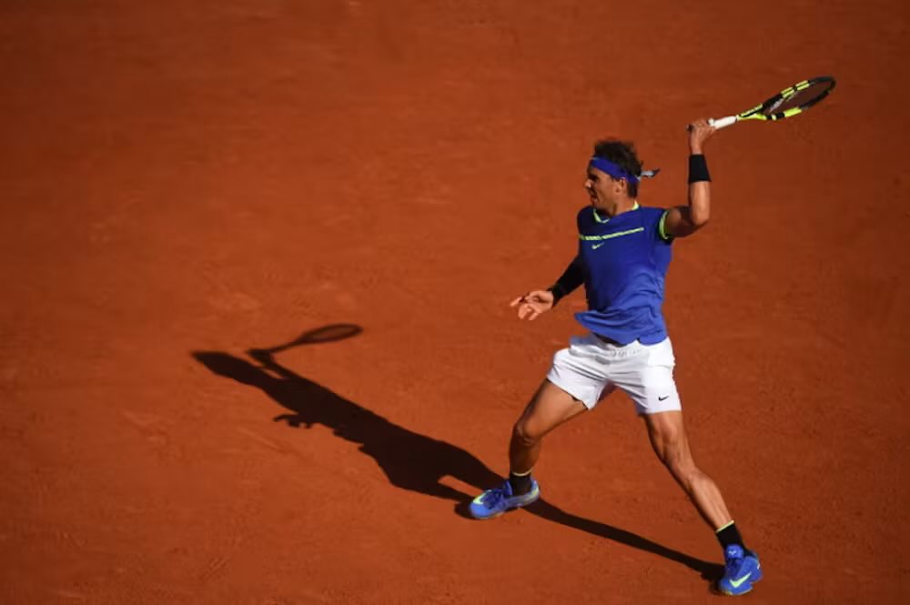 Olly_Tennis_'s tweet photo. Top 10 Rafael Nadal outfits, a THREAD 🧵🇪🇸👇

10. Roland Garros 2017 🔵🇫🇷

📸 Corinne Dubreuil https://t.co/ToPxy2uTje
