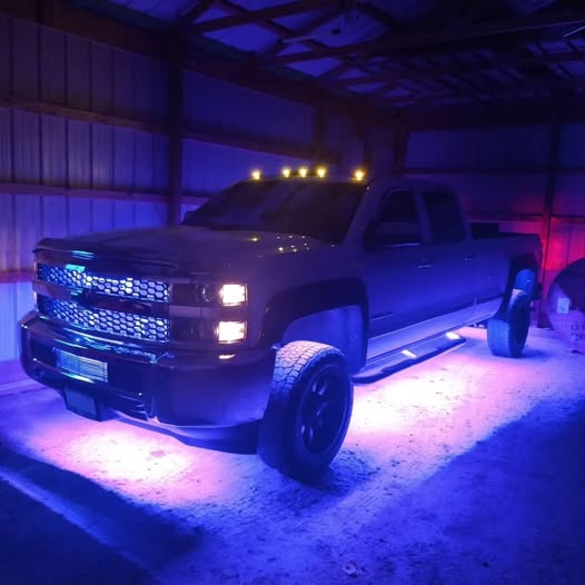 BoogeyLights's tweet image. Our pickup truck package in-action on @jeremycopeland5150 #chevy2500 💪
🔗: boogeylights.com/pickup-truck-l…
😎: @chevrolet #2500
🇺🇸: Boogey HQ - Florence, KY
🔥: #BOOGEYLIGHTS