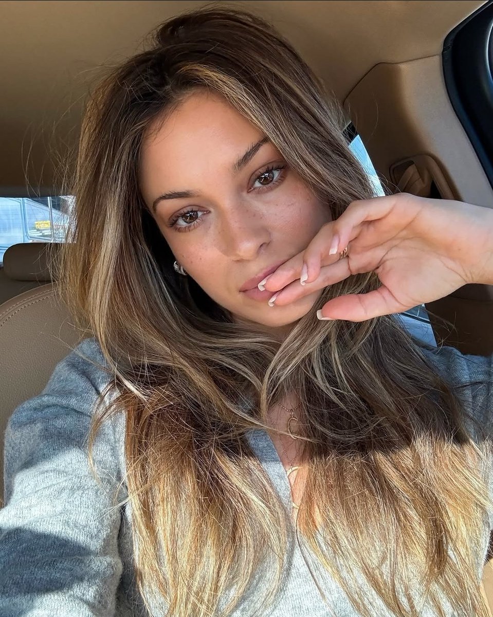 want your two hands on me like my life needs saving 🤲🏼