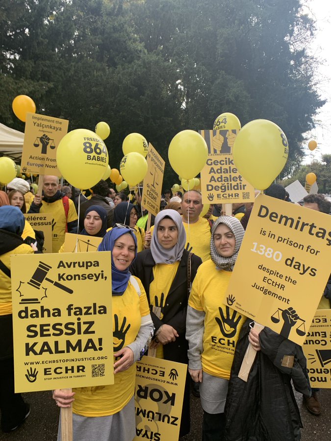 Senin sessizliğin birilerinin ölmesi demek!

YusufKerim YasasıUygulansın