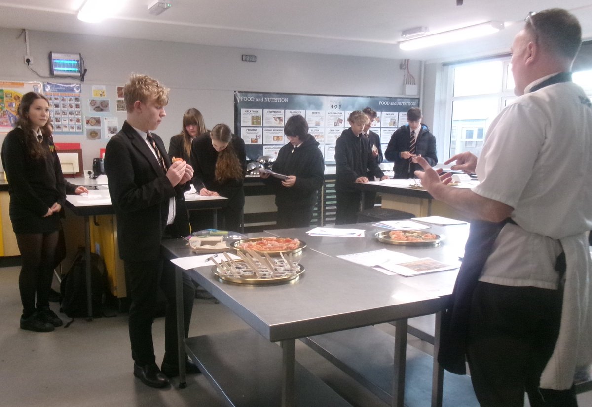 @madeinholyrood tweet media