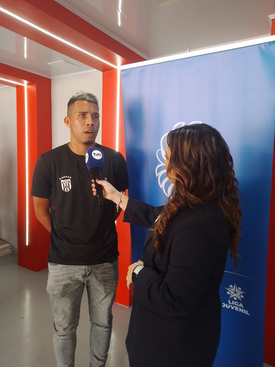 gacetasports507's tweet photo. #LPF
Conferencia de prensa de la final del #Clausura2024 de la @LPFpanama que se jugará el 30 de noviembre entre @cdplazaamador vs @CAIPanama en el 🏟️ Rommel Fernández.

#Leones
#Vikingos
#PlazaAmador
#CAI https://t.co/szHEZMOWeU