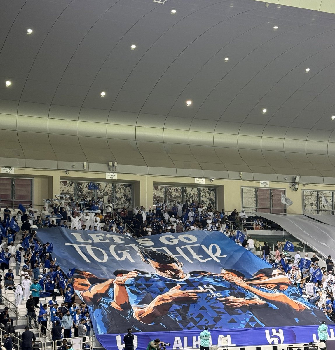 E_070_'s tweet photo. لاجديد تعودنا قذارة الاتحاد الأسيوي
واختياره أسوء الحكام
لإدارة مباريات الهلال ورغم ذلك الأزرق يتأهل رسمياً لدور الـ 16 من دوري أبطال آسيا للنخبة 
#الهلال_السد https://t.co/rs03scbSyE