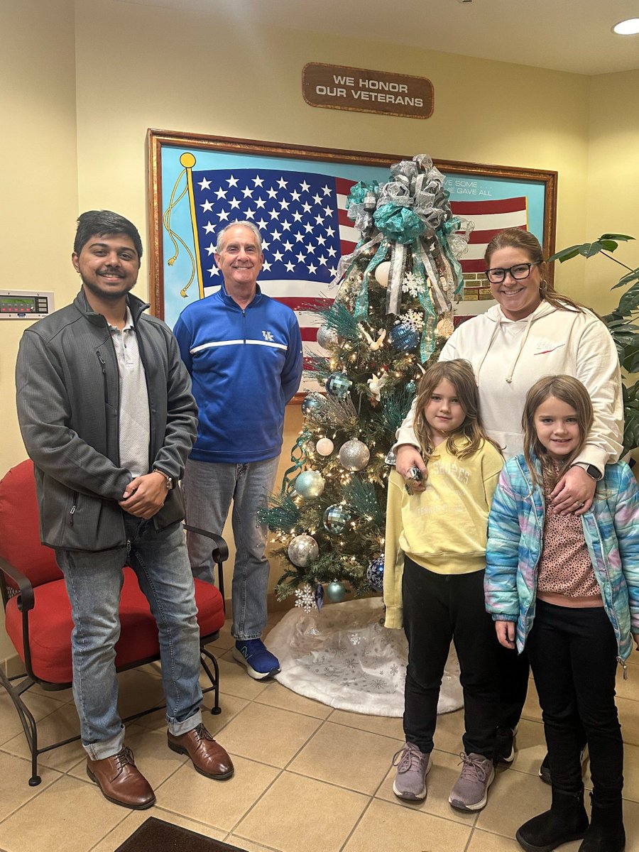 HospiceCarePlus's tweet photo. Our heartfelt thanks to EnerSys Richmond for taking the time each holiday season to deck the halls at our Compassionate Care Center. We can't thank them enough for bringing holiday spirit to the patients, families, visitors, staff, and volunteers at our inpatient facility. https://t.co/Ci5kro6fDu
