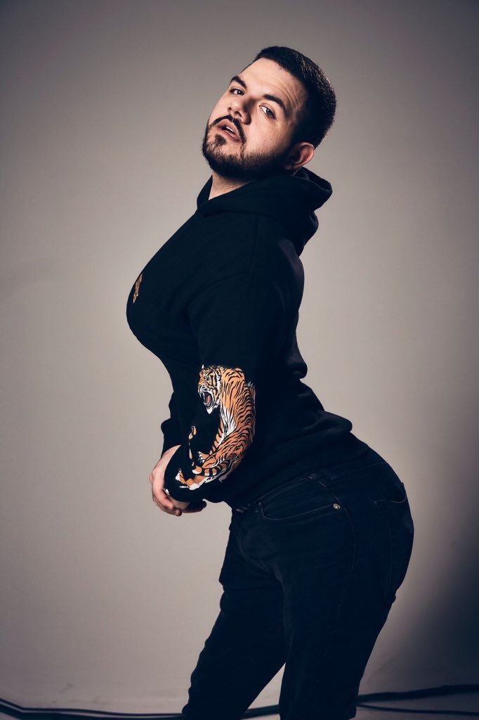 Jake Lucky tweet media