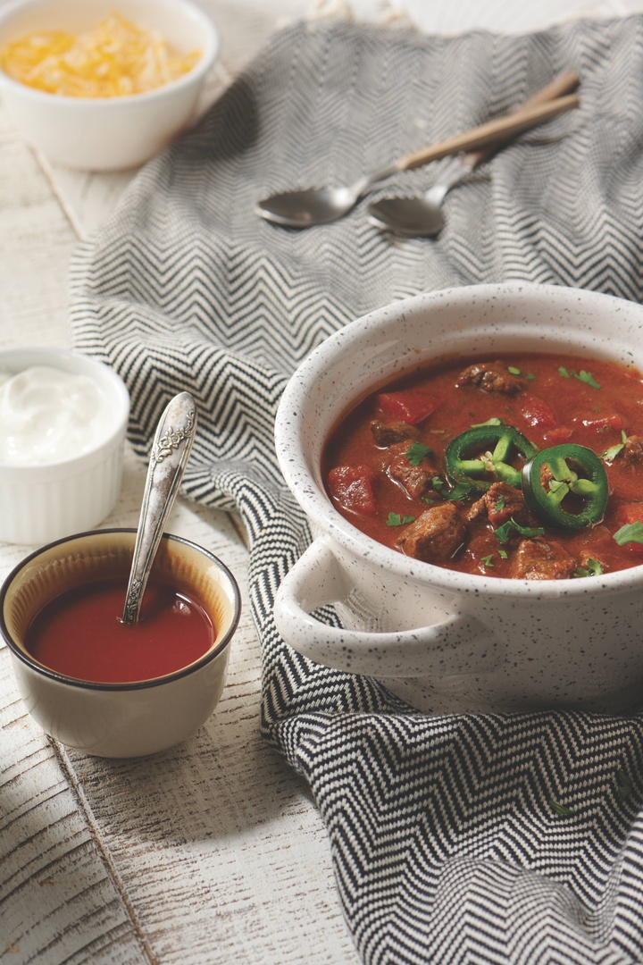 reba's tweet image. The holidays are just a little sweeter when you spend them in the kitchen with family! Swipe to see some of my favorites, including Cowboy Chili and Salted Chocolate Chip Shortbread cookies, from my #NotThatFancy book. Get ahead of your holiday shopping with 46% off for a limited…