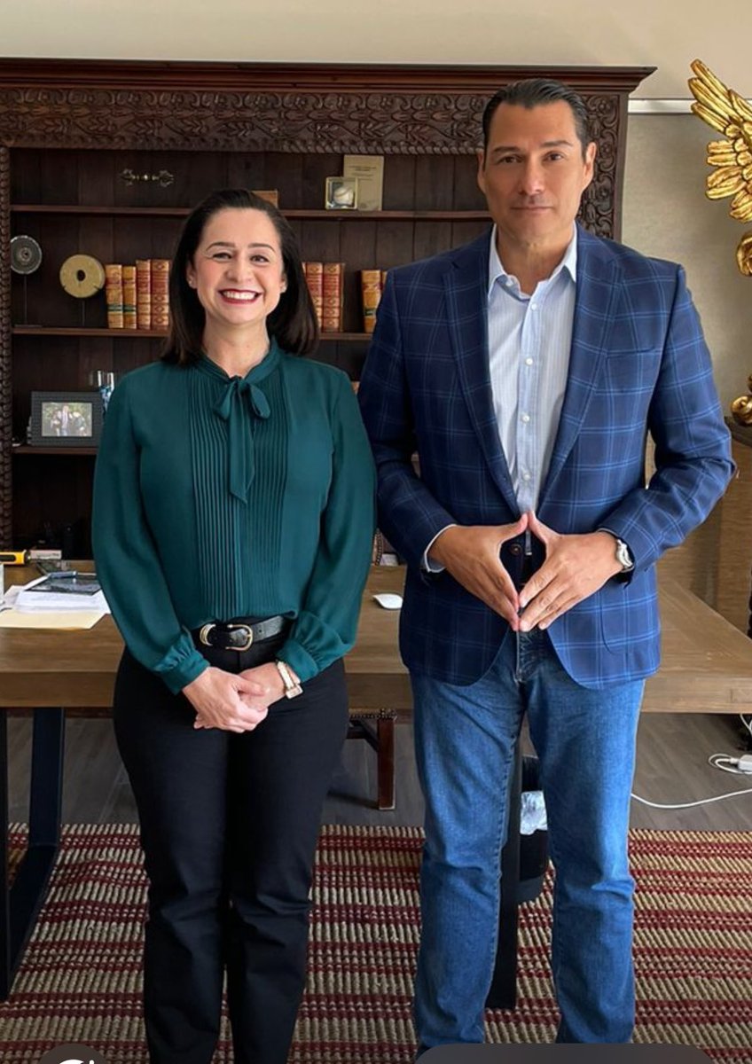 Que  gusto da platicar con personas que le entienden y que garantizan un gran desempeño y resultados al frente de la sec de economía como lo es <a href="/CristinaVsenor/">Cristina Villaseñor</a>