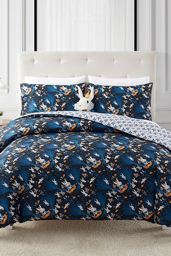 NRMbooks's tweet photo. DRAGON AGE NUG KING DUVET COVER SET WITH DECORATIVE PILLOW (So comfy!!)
Use discount code: BWNugMage for 20% off!
#holidaygift #warm #cozy #cozyhome #nugs #dragonage #dragons #thedus #bioware #nrmbooks #games #gaming #gamer #popculture #giftsforthem #giftsforher #giftsforhim https://t.co/tSmdb3Qo7n