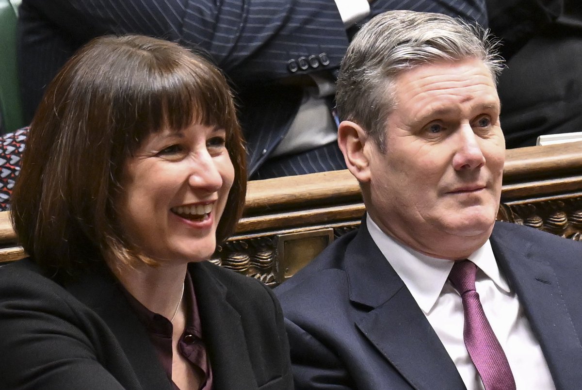 Mofoman360's tweet image. If any pensioners die this winter due to being freezing after having their winter fuel allowance cut Sir Keir Starmer and Rachel Reeves will have blood on their hands like and repost if you agree