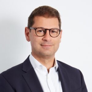 qnt800's tweet image. This man is focussing on his business, not on people who have bought his token. We have to respect that. Show some love for #quantnetwork $QNT