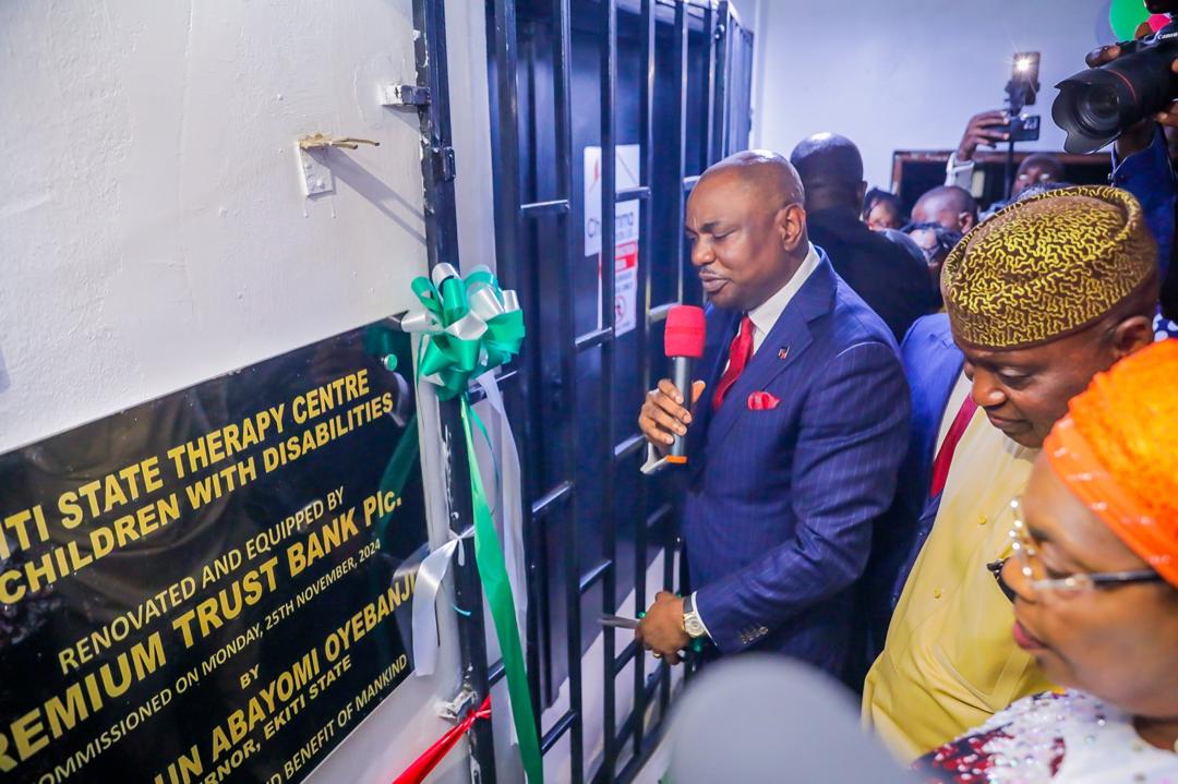 Ajilapeter3's tweet photo. ENHANCING ABILITY OF PEOPLE WITH DISABILITIES   
In furtherance of his commitment to the welfare and wellbeing of People with Disabilities in the state, Governor Biodun Oyebanji yesterday commissioned the first Therapy Centre for Children with Disabilities, @cpsekiti @biodunaoyeb https://t.co/kUgpn91F66