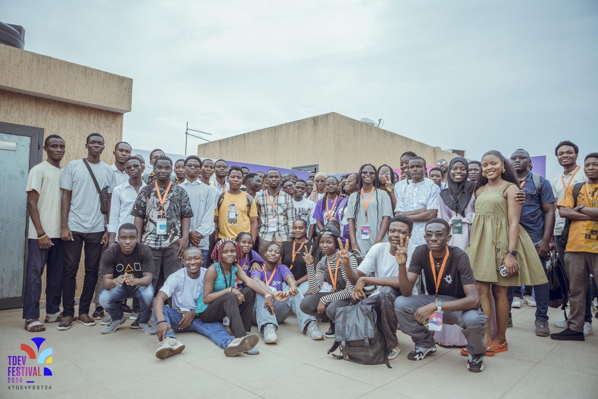 0xWeb3DevRel's tweet image. ✨ What an incredible experience at #TDevFest24!

On Nov 23, I hosted a workshop:  
&quot;Exploring Blockchain: Web Applications &amp;amp; Technological Innovations.&quot;

Grateful for the engaged participants and inspiring discussions. Blockchain is truly reshaping our digital world! 🚀  

#Web3