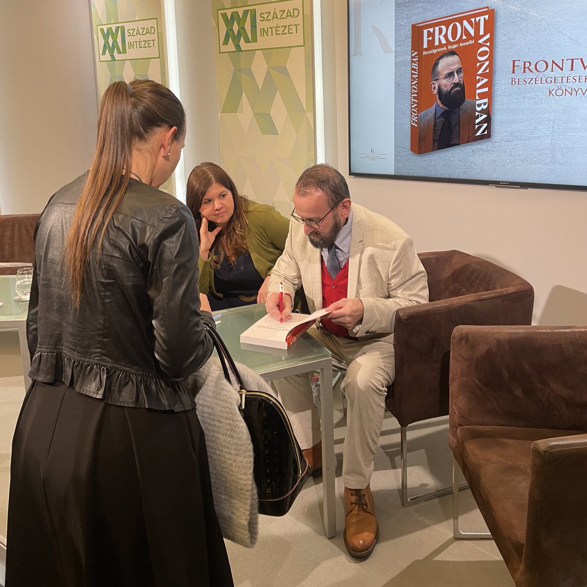 Csongor Körömi (@krmcsngr) on Twitter photo Now in Budapest, I just sat through the book launch of ex-MEP József Szájer, who was on a panel with <a href="/PM_ViktorOrban/">Orbán Viktor</a> 's wife Anikó Lévai and <a href="/schmidtmariaHU/">Mária Schmidt</a> – a cosy talk full of nostalgia about the history of Fidesz, with only a half-sentence reference to the orgy scandal. Now in Budapest, I just sat through the book launch of ex-MEP József Szájer, who was on a panel with <a href="/PM_ViktorOrban/">Orbán Viktor</a> 's wife Anikó Lévai and <a href="/schmidtmariaHU/">Mária Schmidt</a> – a cosy talk full of nostalgia about the history of Fidesz, with only a half-sentence reference to the orgy scandal.