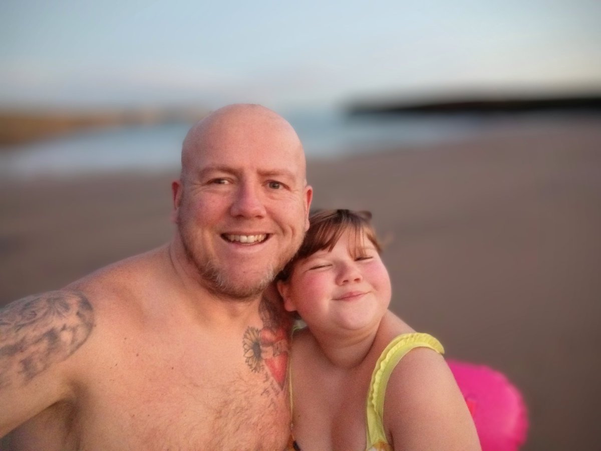 goosefromryhope's tweet photo. Dip 3 complete of The 12 Dips of Christmas just before the sun sets ☃️☃️🏊🏊❄️❄️☀️☀️

https://t.co/4zisLTE8Tm

Please share everyone and donate if you possibly can 👍👍❤️❤️ https://t.co/OSAVARePyn