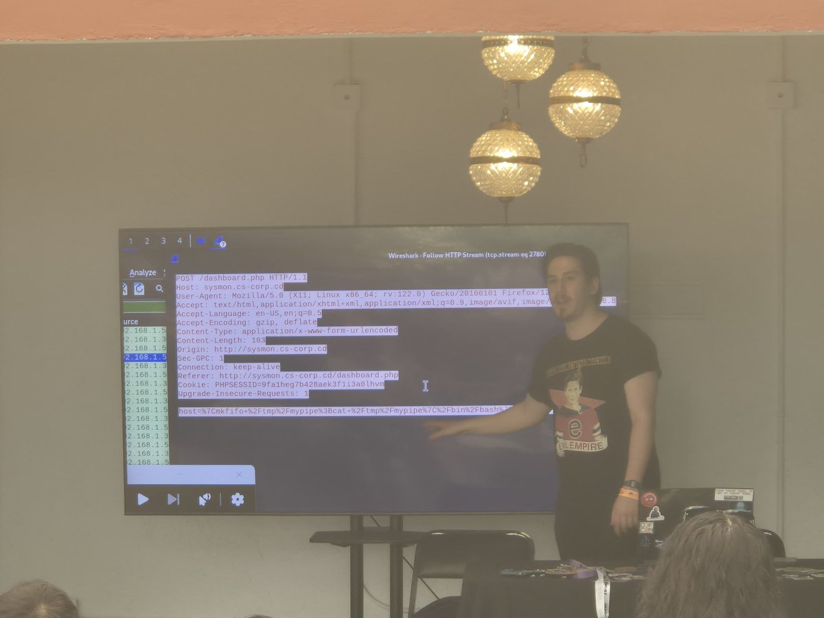 V4ltzz's tweet photo. Fue un placer presentar un pequeño taller con @htb_mx en @BugCON este año. Muchas gracias a quienes pudieron acudir y espero que les haya sido interesante y hayan aprendido mucho.

Es mi primera vez dando un taller así y creo que aún hay cosas que mejorar. https://t.co/sI3Ur2dNur