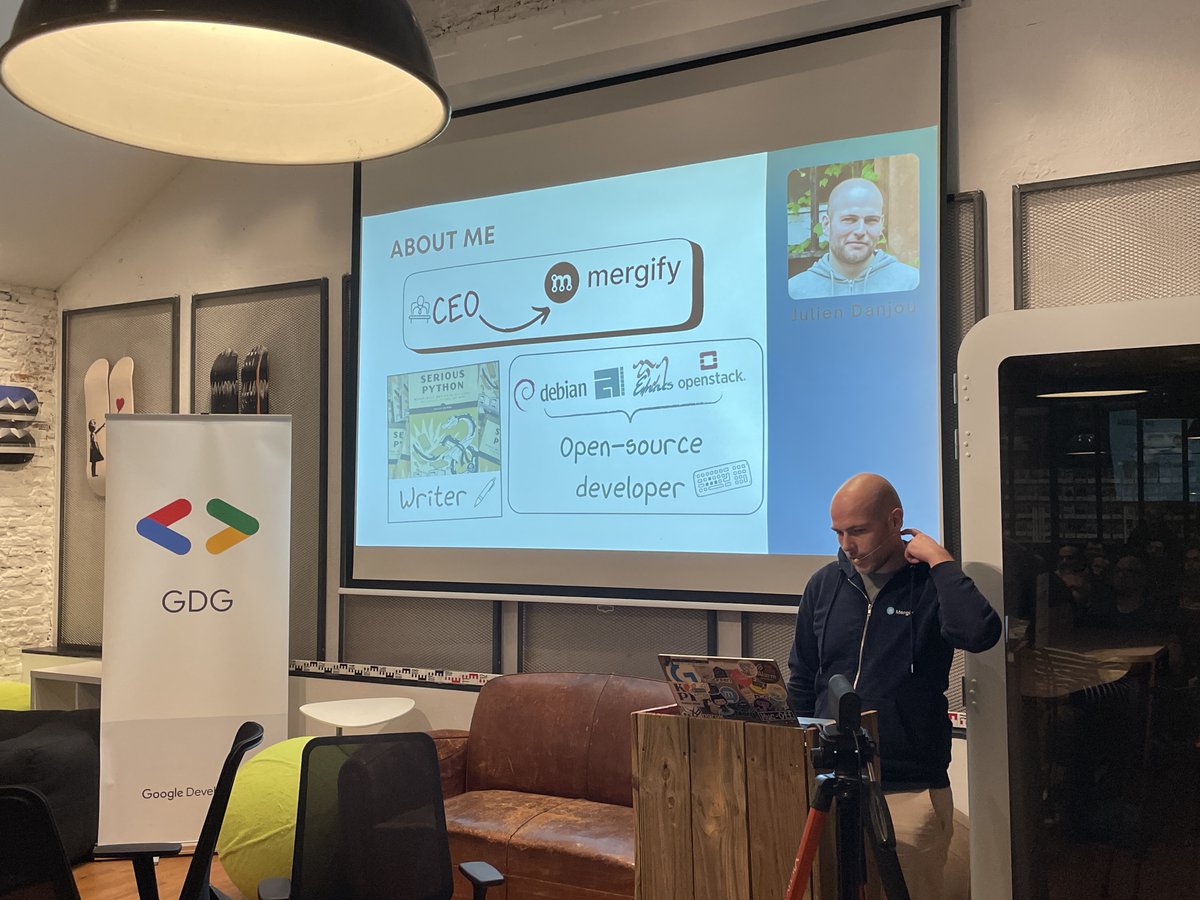GDGToulouse's tweet image. On démarre par le premier talk de la soirée avec @juldanjou  de @mergifyio  sur &quot;SQL migration: To the infinity and beyond 🦾&quot;

Un grand merci à @ZenikaIT  de nous permettre d&apos;organiser cette soirée

@googledevgroups  @SamirTechLab  @jfaixo  @kevinabrioux