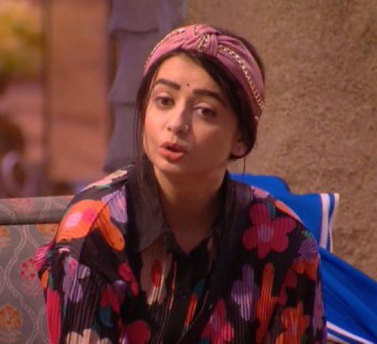 Ashwinthakur_'s tweet image. Janta, do you agree with #EdenRose that jail return #RajatDalal is nothing but a ‘paltu’ and a 10-muh wali naagin? 🤯 First, he betrayed and mocked #ChahatPandey, then told Aish he wants her to be Time God, and turns around to say the same to Eden! 😳 Does anyone else find this