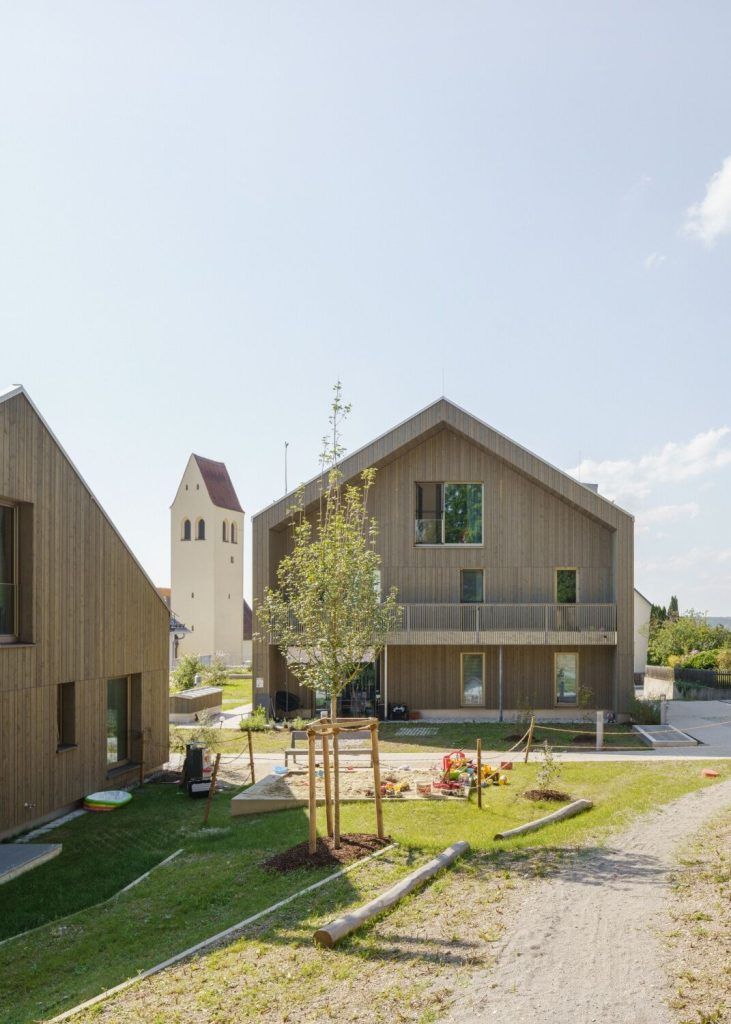 afasiaarq's tweet image. #hirner &amp;amp; riehl  buff.ly/3YZh0tO | posted by afasia | daily entries on contemporary art and architecture #afasiaarchzine #afasiaarq | 

Kirchenwirt . Wörthsee hirner &amp;amp; riehl architekten . photos: © Sebastian Schels . + baunetz The property in the…