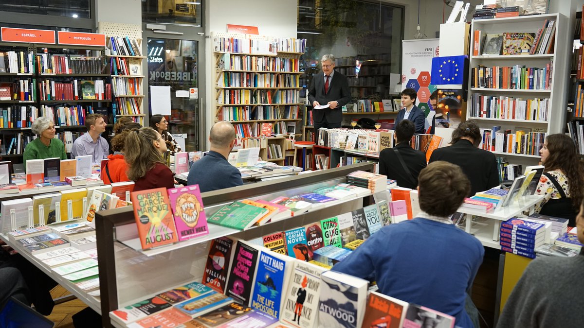 FEPS (@feps_europe) on Twitter photo 📕“Climate progress in the EU and the world" is launched tonight in Librebook, Brussels, with the author <a href="/StephenMinas/">Stephen Minas</a>
The latest in the primer series, the publication explains why climate change matters, the key issues in climate politics, and the international community’s 📕“Climate progress in the EU and the world" is launched tonight in Librebook, Brussels, with the author <a href="/StephenMinas/">Stephen Minas</a>
The latest in the primer series, the publication explains why climate change matters, the key issues in climate politics, and the international community’s