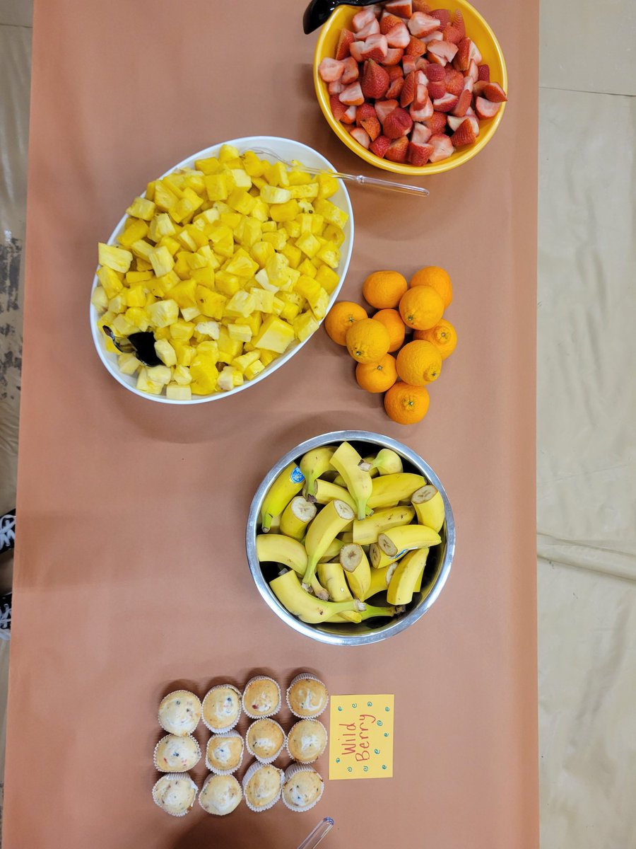 Anderson_FCS's tweet photo. Very honored to have all my students' skills showcased at Grandparent's Day. #CookingClass #AHSisFamily #2000muffins #FruitForDays https://t.co/bGvEO1Qn0o