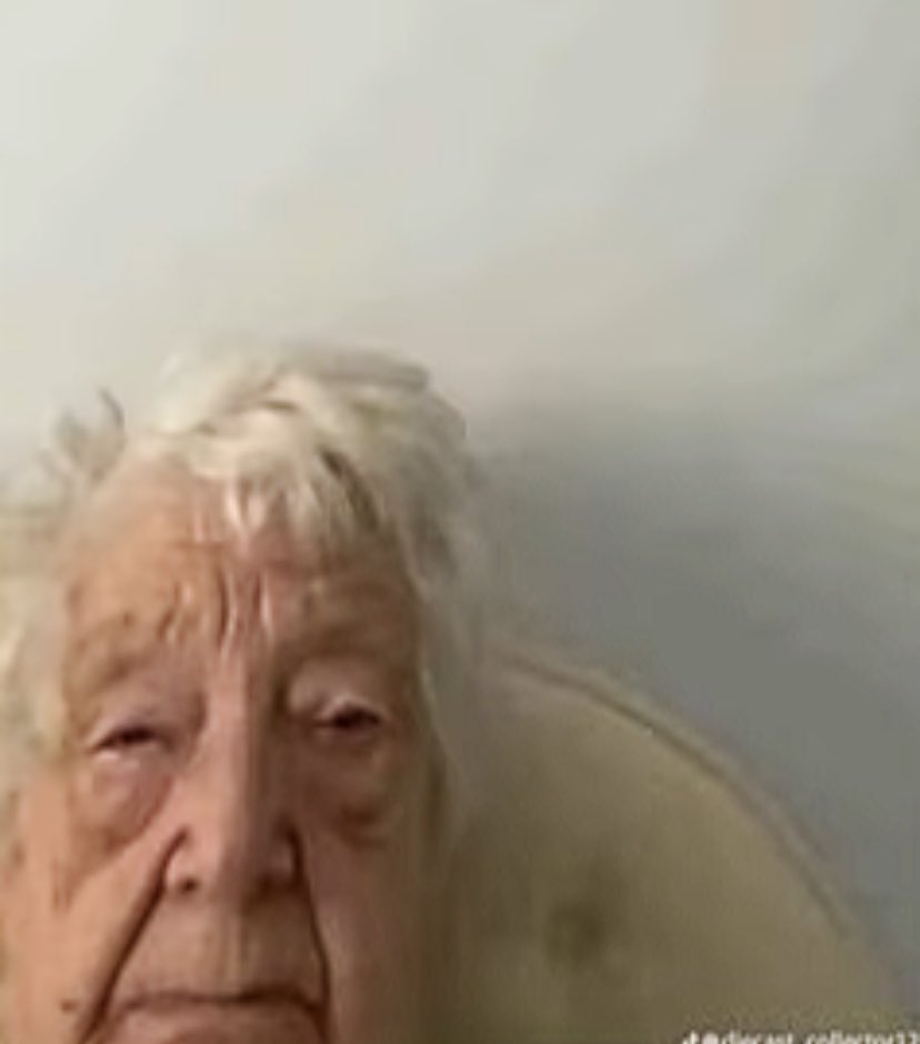 Waking up at 3:36 AM on Black Friday to check if my campaigns are doing ok