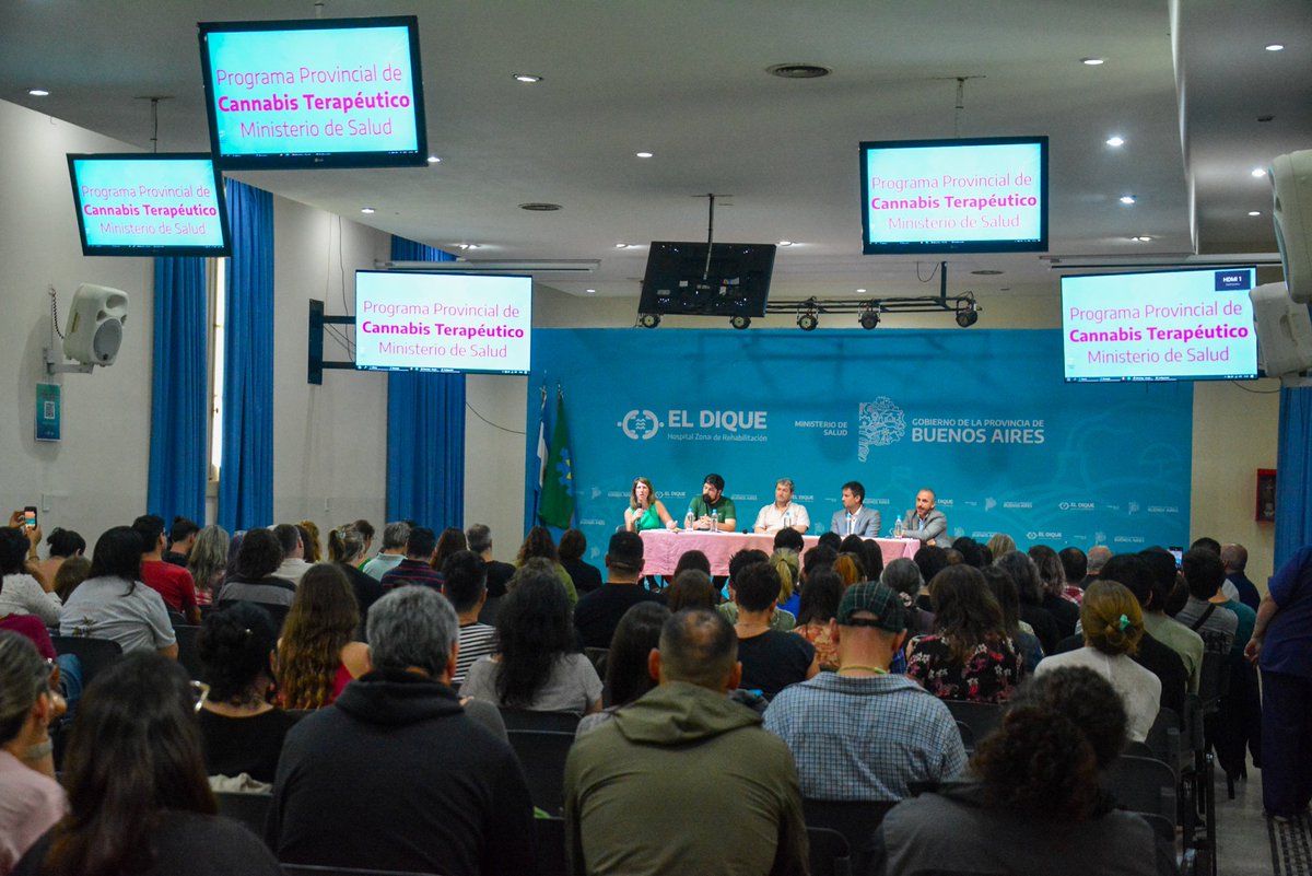 gestionsaludpba's tweet photo. 🟢 Lanzamos el Programa Provincial de Cannabis Terapéutico: Herramientas para equipos de salud que acompañan la atención y el uso terapéutico de cannabis.
 
➡️ El objetivo del programa es promover el abordaje integral en salud de las personas usuarias de cannabis en @BAProvincia https://t.co/DQ03cIlMmG