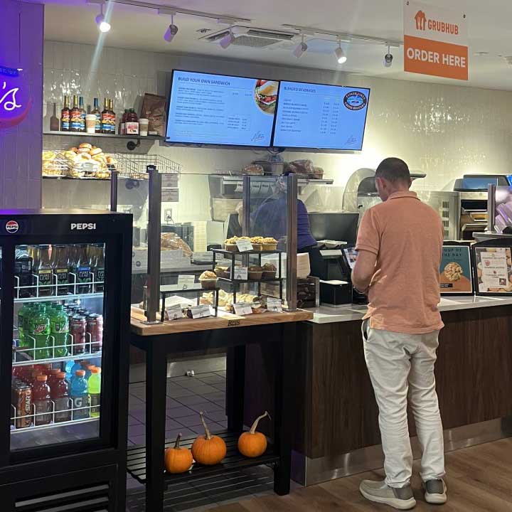 Naz Dining sees digital ordering success through Grubhub.
linkedin.com/pulse/naz-dini…