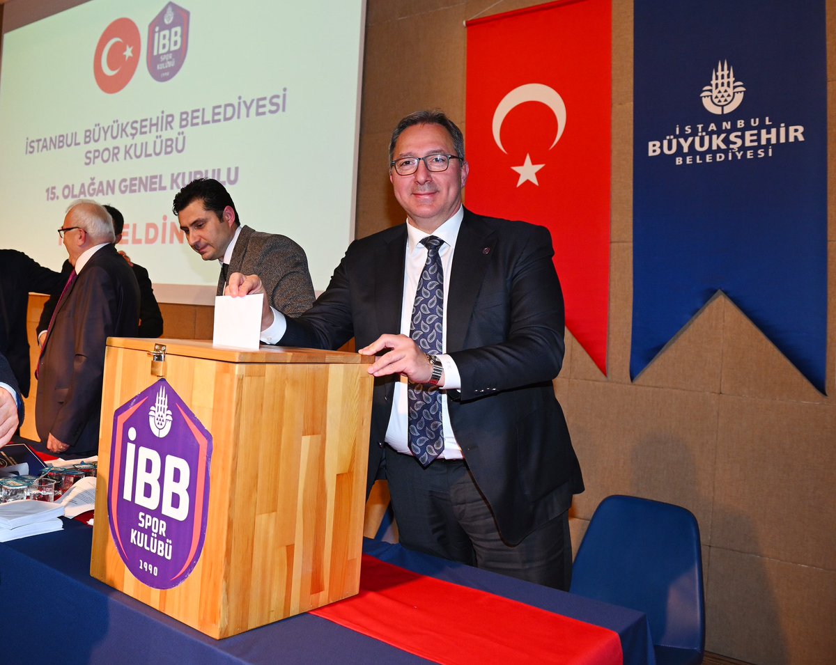 fatihkeles34's tweet photo. Bugün @ibbsporkulubu ‘müzün 15. Olağan Genel Kurulu’nu gerçekleştirdik. Katılım sağlayan üyelerimizin tamamının desteğiyle yeniden başkan seçilmekten ve 2019 yılından bu yana güzide spor kulübümüzün başkanlığını yapmaktan gurur duyuyorum. 

Önümüzdeki 4 yıl boyunca İstanbul Büyükşehir Belediye Başkanımız @ekrem_imamoglu ’nun desteğiyle İstanbul’un kulübü olarak şehrimize ve ülkemize hizmet edeceğiz.

Önümüzde süreçte ana hedefimiz 2027 İstanbul Avrupa Oyunları ve 2028 Los Angeles Olimpiyatları. Bu hedef ile çalışmaya devam edeceğiz. Genç sporcularımıza, alt yapılarımıza kadın sporculara destek vermeye devam edeceğiz. 2036 Olimpiyat Oyunları’nı İstanbul’a kazandırana kadar hep birlikte çalışacağız.