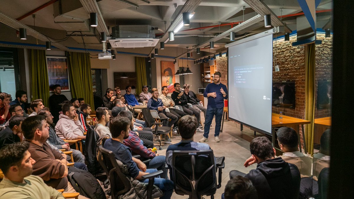 teknasyon's tweet photo. Appy Hour serimizde bu ay Teknasyon Creative Developer @seyfoyun , “Implementing Design Systems in Swift” konulu sunumunu gerçekleştirdi.
Bir sonraki etkinlikte görüşmek üzere!
#TeknasyonTech #AppyHour https://t.co/poSKGNVL1v